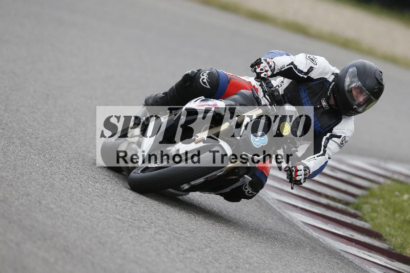 /09 19.04.2026  Caremotion get faster ADR/Gruppe gelb/3